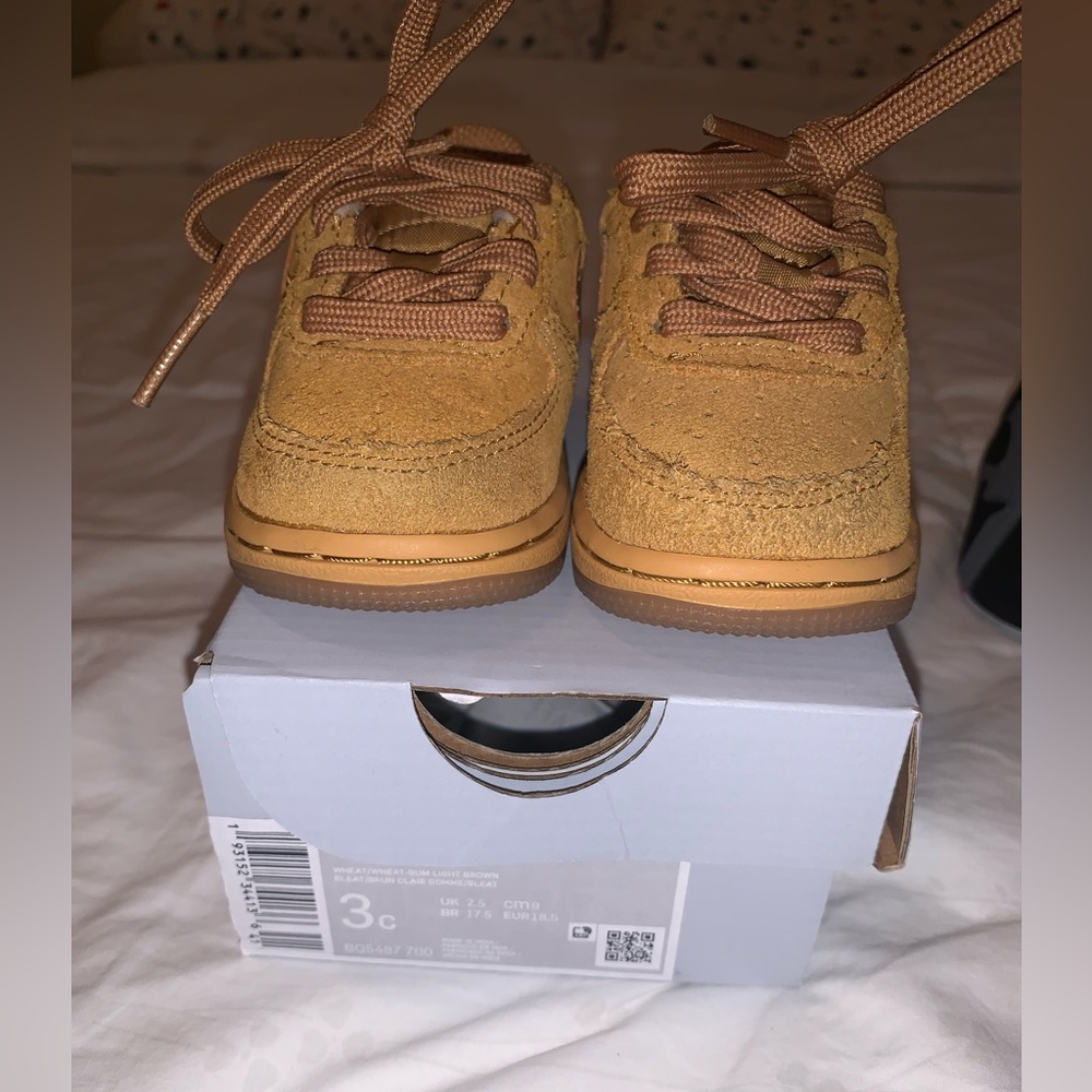 Gently used like new baby Wheat Nike Air Force One. Size 3c